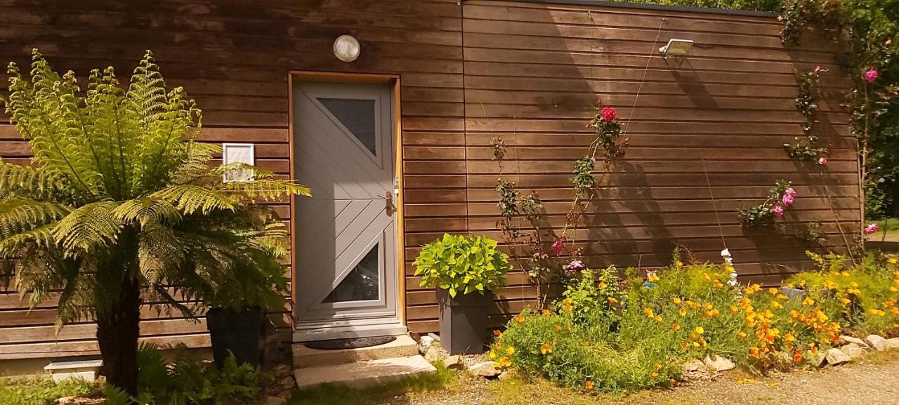 L'Oustaou Du Bodo Bed and Breakfast Ambon Exteriör bild