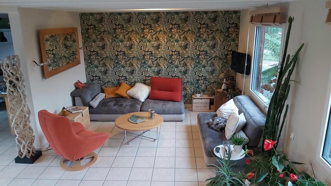 L'Oustaou Du Bodo Bed and Breakfast Ambon Exteriör bild